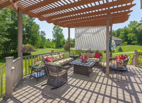 Outdoor Dining Area Pergola Shade Sail Attachment Methods