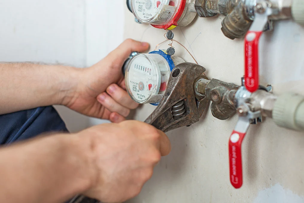 What Should You Know Before Choosing A Water Meter Installation Service?
